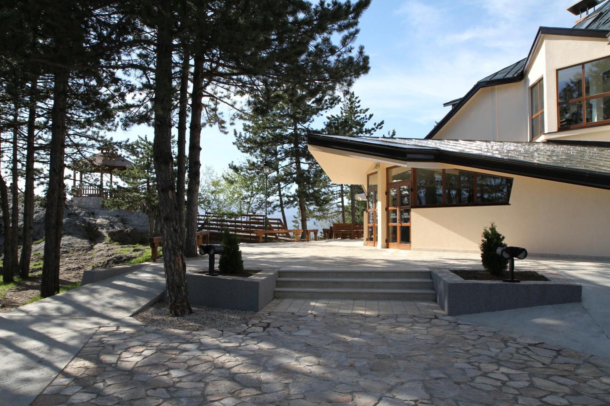 Hotel Trebjesa Nikšić Kültér fotó